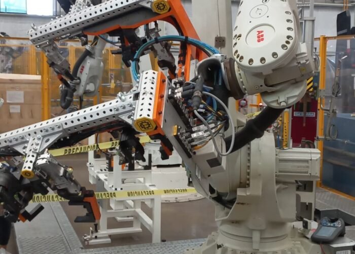 CELDA DE MANUFACTURA AUTOMATIZADA CON ROBOTS ABB IRB 6700 – IRC5 AUTOMATED MANUFACTURING CELL WITH ABB IRB 6700 – IRC5 ROBOTS